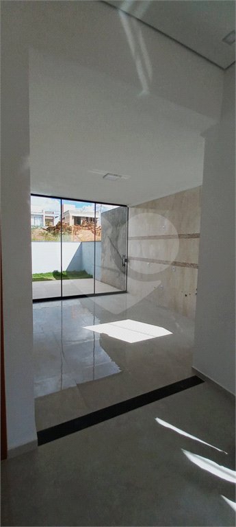 Casa à venda com 3 quartos, sendo 1 suíte, no condomínio Mosaico Essence, Mogi das Cruzes - SP