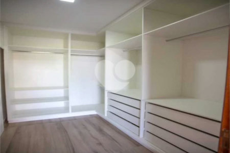 Casa à venda com 3 quartos, sendo 1 suíte, no condomínio Jardim Piemonte, Indaiatuba - SP