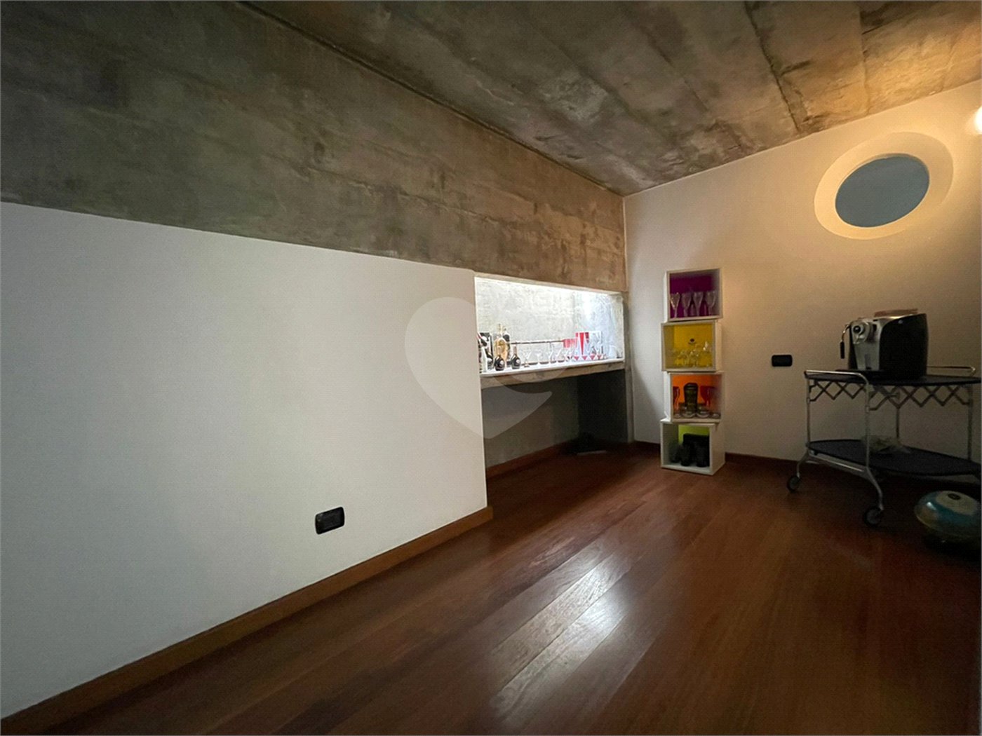 Sobrado à venda com 4 quartos, sendo 3 suítes, em Alto da Lapa, São Paulo, SP