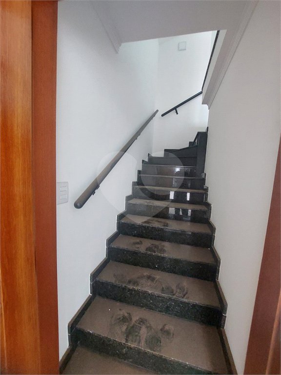 Sobrado à venda com 3 quartos, sendo 1 suíte, em Vila Carrão, São Paulo, SP