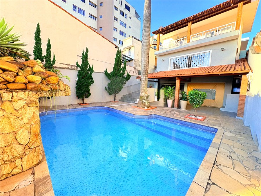 Sobrado à venda com 4 quartos, sendo 2 suítes,  em Jardim São Paulo(zona Norte), São Paulo, SP