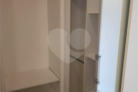 Apartamento à venda ou para alugar com 3 quartos, sendo 1 suíte, em Cidade São Francisco, São Paulo, SP