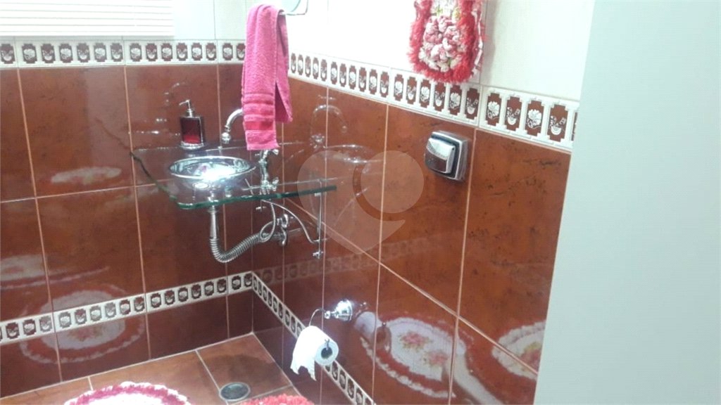Sobrado à venda com 3 quartos, sendo 1 suíte, em Vila Milton, Guarulhos, SP
