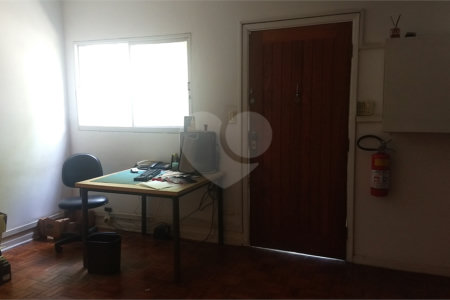 Sobrado à venda com 3 quartos, sendo 1 suíte, em Alto da Boa Vista, São Paulo, SP