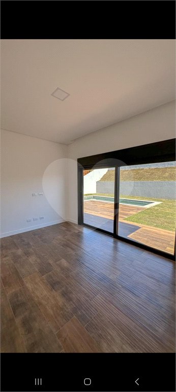 Casa à venda com 3 suítes no condomínio Shamballa 3, Atibaia - SP