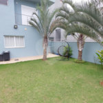 Casa à venda com 4 suítes no condomínio Figueira Garden, Atibaia - SP