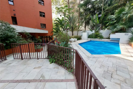Apartamento à venda com 3 quartos, sendo 1 suíte, em Vila Andrade, São Paulo, SP