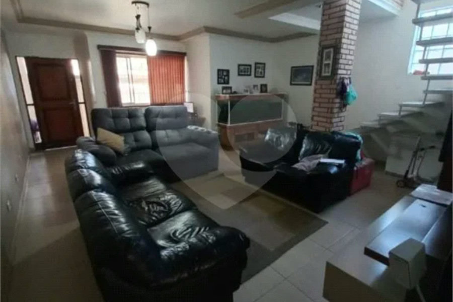 Sobrado à venda com 3 quartos, sendo 2 suítes, em Tremembé, São Paulo, SP