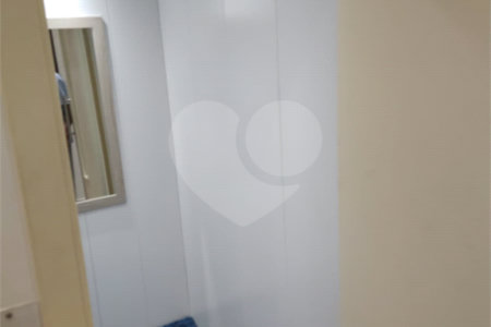 Casa à venda com 3 suítes no condomínio Estância Marambaia, Vinhedo - SP