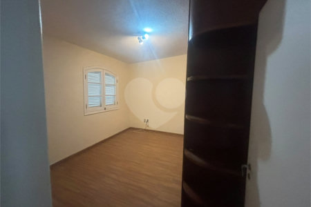 Casa à venda com 3 quartos, sendo 1 suíte, em Vila Boaventura, Jundiaí, SP