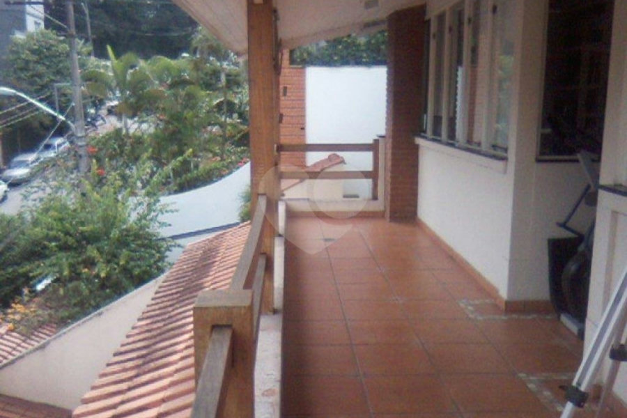 Sobrado à venda com 5 quartos, sendo 1 suíte, em Imirim, São Paulo, SP
