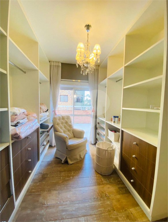 Apartamento à venda com 2 quartos, sendo 1 suíte,  em Vila Andrade, São Paulo, SP