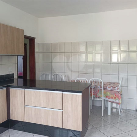 Casa à venda com 4 quartos, sendo 1 suíte,  no Centro, Salesópolis, SP