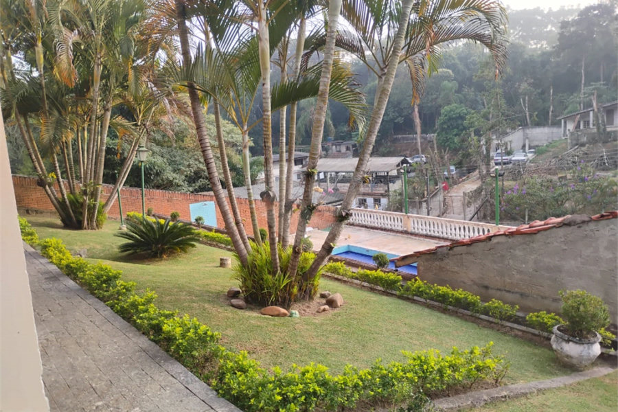 Casa à venda com 4 quartos em Barreiro, Mairiporã, SP