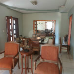 Casa térrea com piscina no Residencial Samambaia.