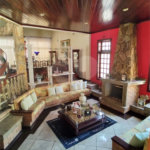 Casa à venda com 5 suítes no condomínio Estância Marambaia, Vinhedo - SP