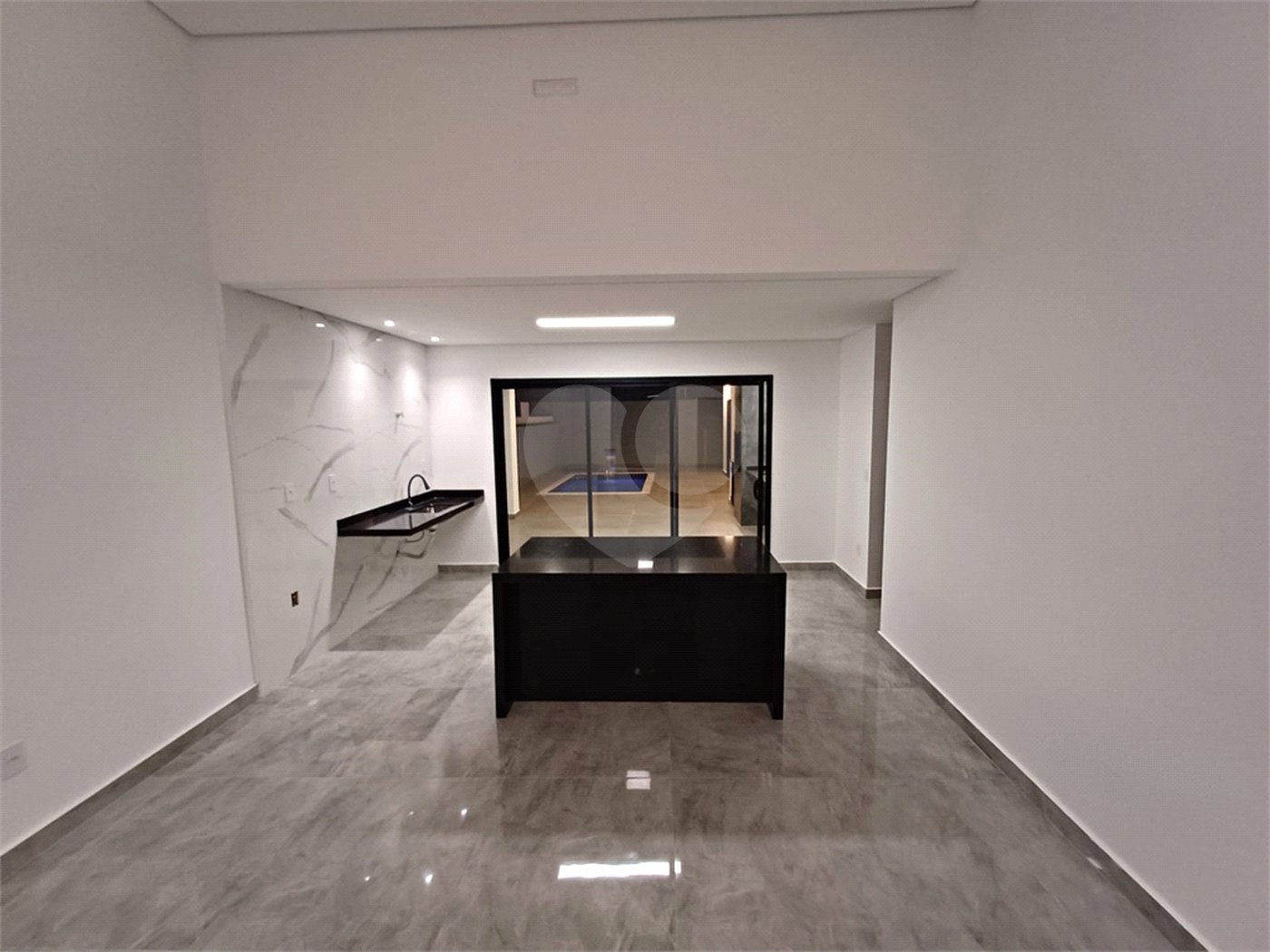 Casa à venda com 3 suítes no condomínio Residencial Alto de Itaici, Indaiatuba - SP