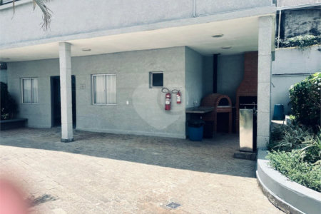 Apartamento à venda com 2 quartos em Parque Maria Domitila, São Paulo, SP