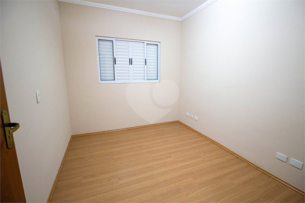 Casa à venda com 3 quartos, sendo 1 suíte, no condomínio Vilaregio, São Roque - SP