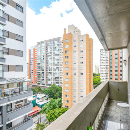 Apartamento à venda com 3 quartos, sendo 1 suíte,  em Moema, São Paulo, SP