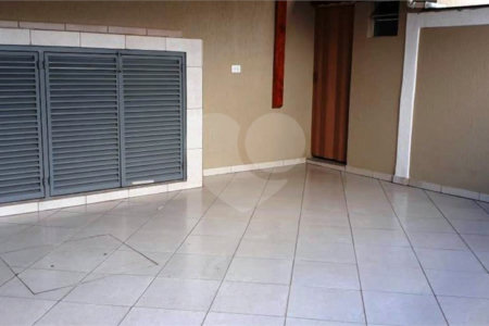 Casa à venda com 3 quartos, sendo 1 suíte,  no condomínio Villagio de Lucca II, São Paulo - SP