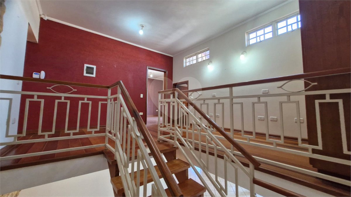 Casa sofisticada à venda em bairro nobre de Atibaia | 3 dormitórios | 408 m²