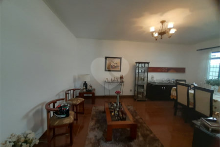 Casa à Venda na Vila Faria - São Carlos