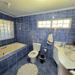 Chácara à venda com 4 quartos, sendo 1 suíte, em Cercadinho, Alambari, SP