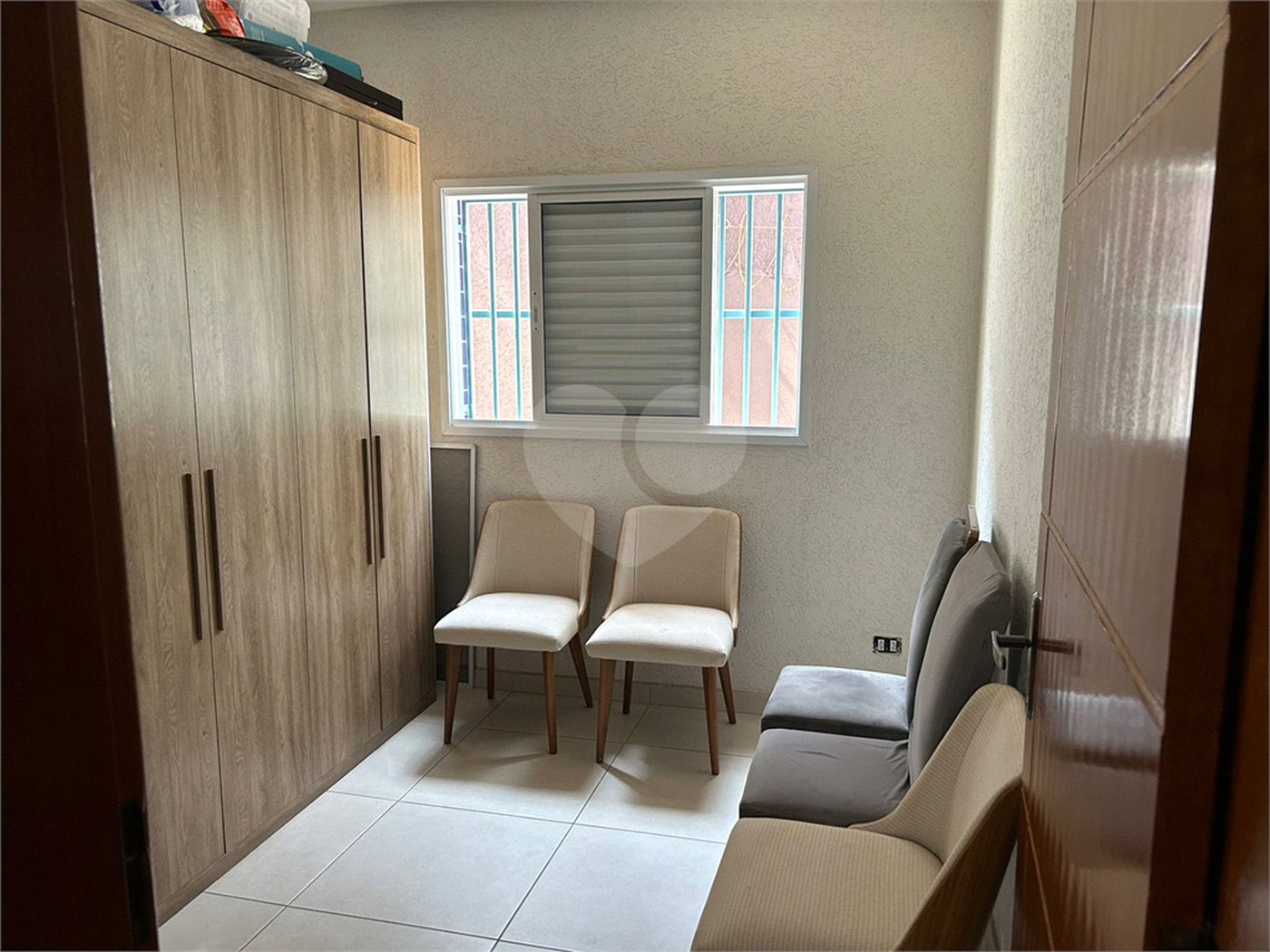 Apartamento à venda com 2 quartos, sendo 1 suíte, em Parque Santa Laura, Ferraz de Vasconcelos, SP