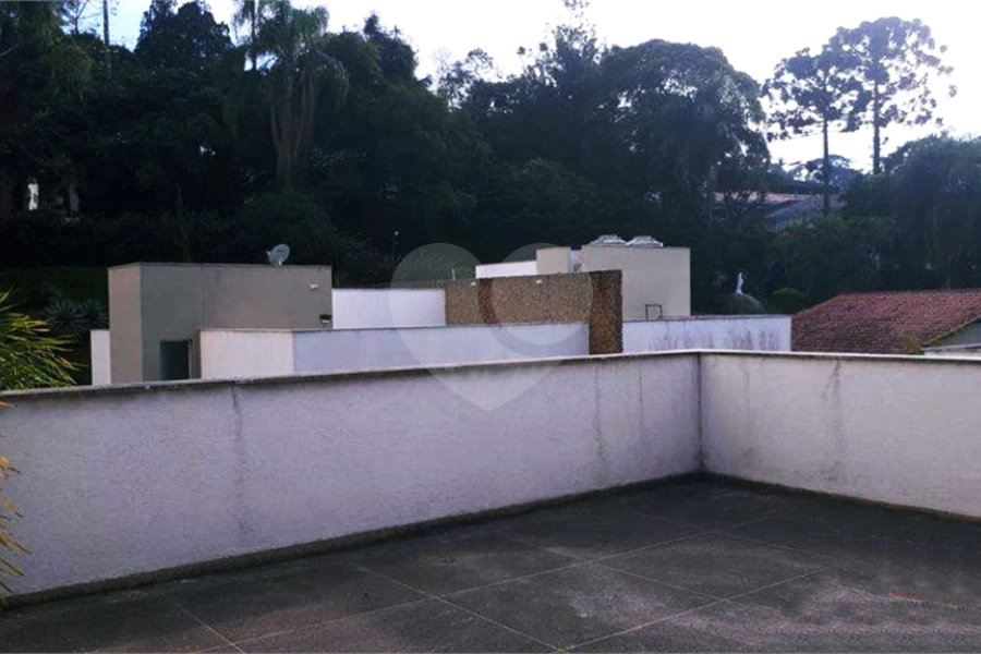 Casa à venda com 4 quartos, sendo 2 suítes, no condomínio Cond Residencial Villagio da Serra, São Paulo - SP