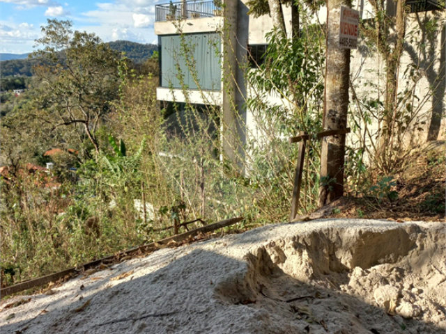 Terreno à venda no condomínio Loteamento Altos da Cantareira, Mairiporã - SP