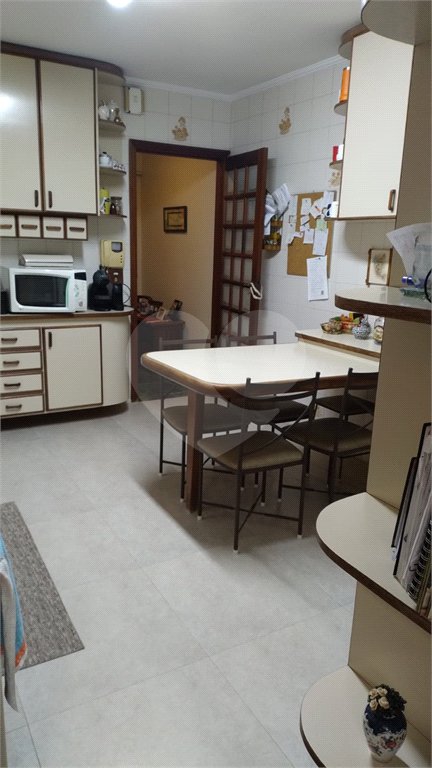 Sobrado à venda com 3 quartos, sendo 1 suíte, em Vila Matias, São Paulo, SP