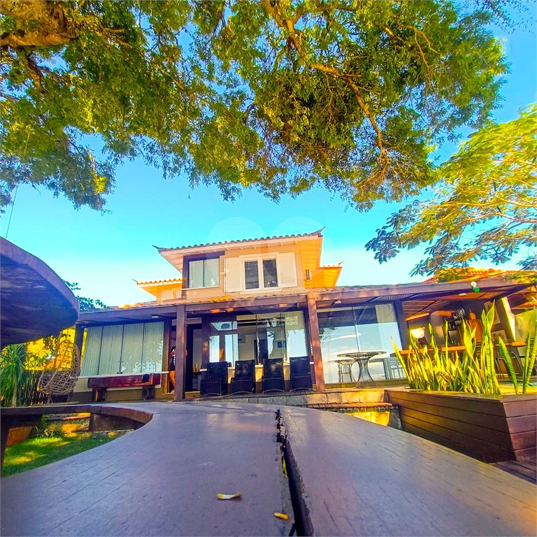 Casa à venda com 5 quartos, sendo 4 suítes, em Manguinhos, Armação dos Búzios, RJ