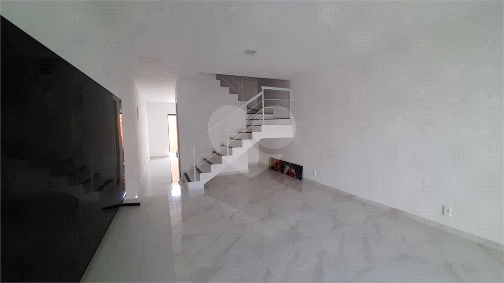 Casa à venda com 2 quartos, sendo 1 suíte, no condomínio Residêncial Villa Vicenzo, Rio de Janeiro - RJ