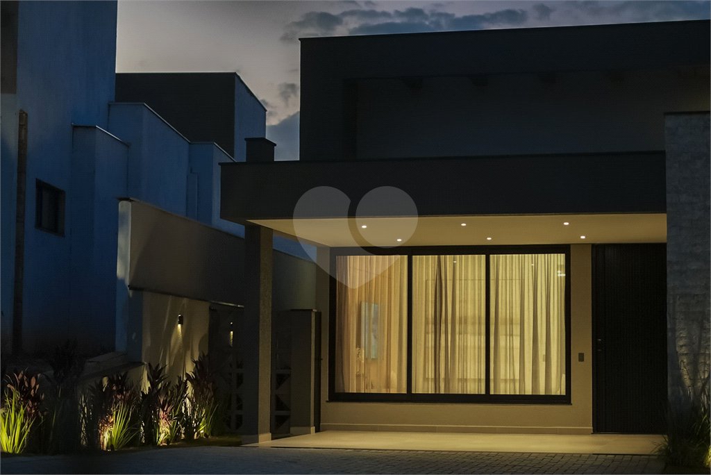 Casa à venda com 4 suítes no condomínio Alphaville Nova Esplanada, Votorantim - SP