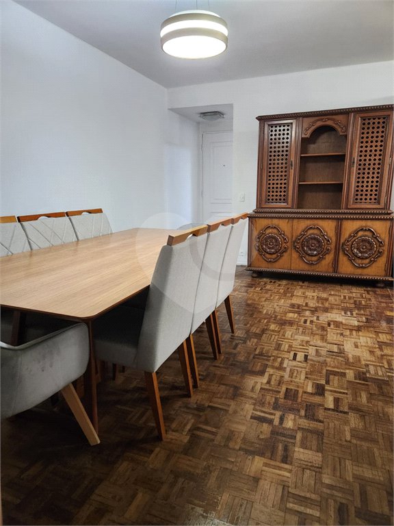 Apartamento à venda com 3 quartos, sendo 1 suíte, em Jardim Paulista, São Paulo, SP