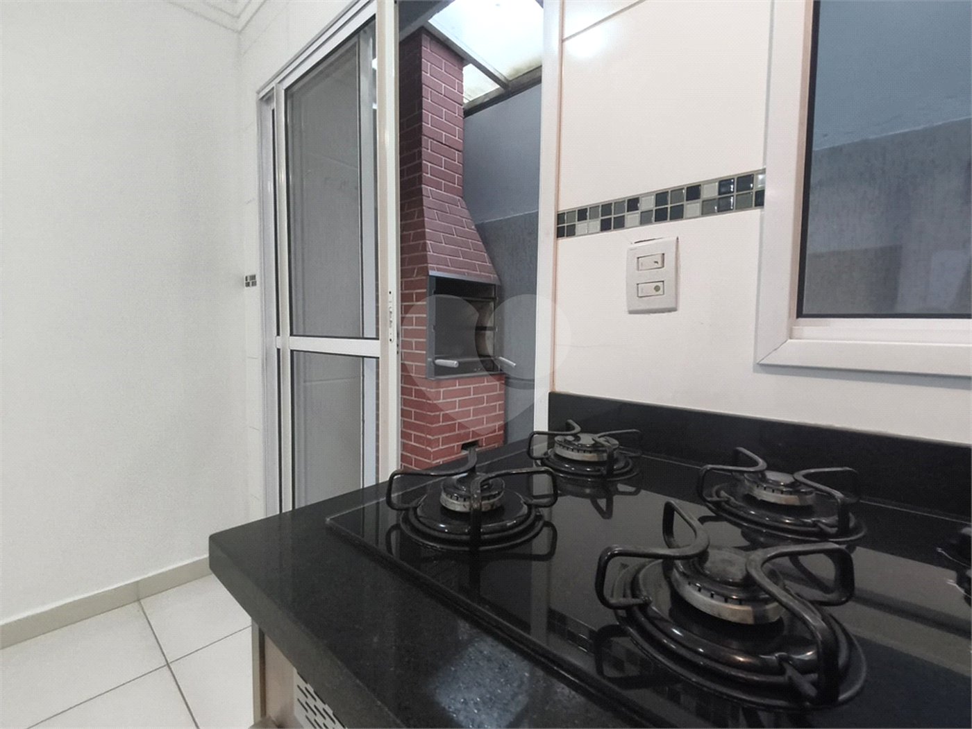 Casa à venda com 2 suítes no condomínio Murilo, São Paulo - SP