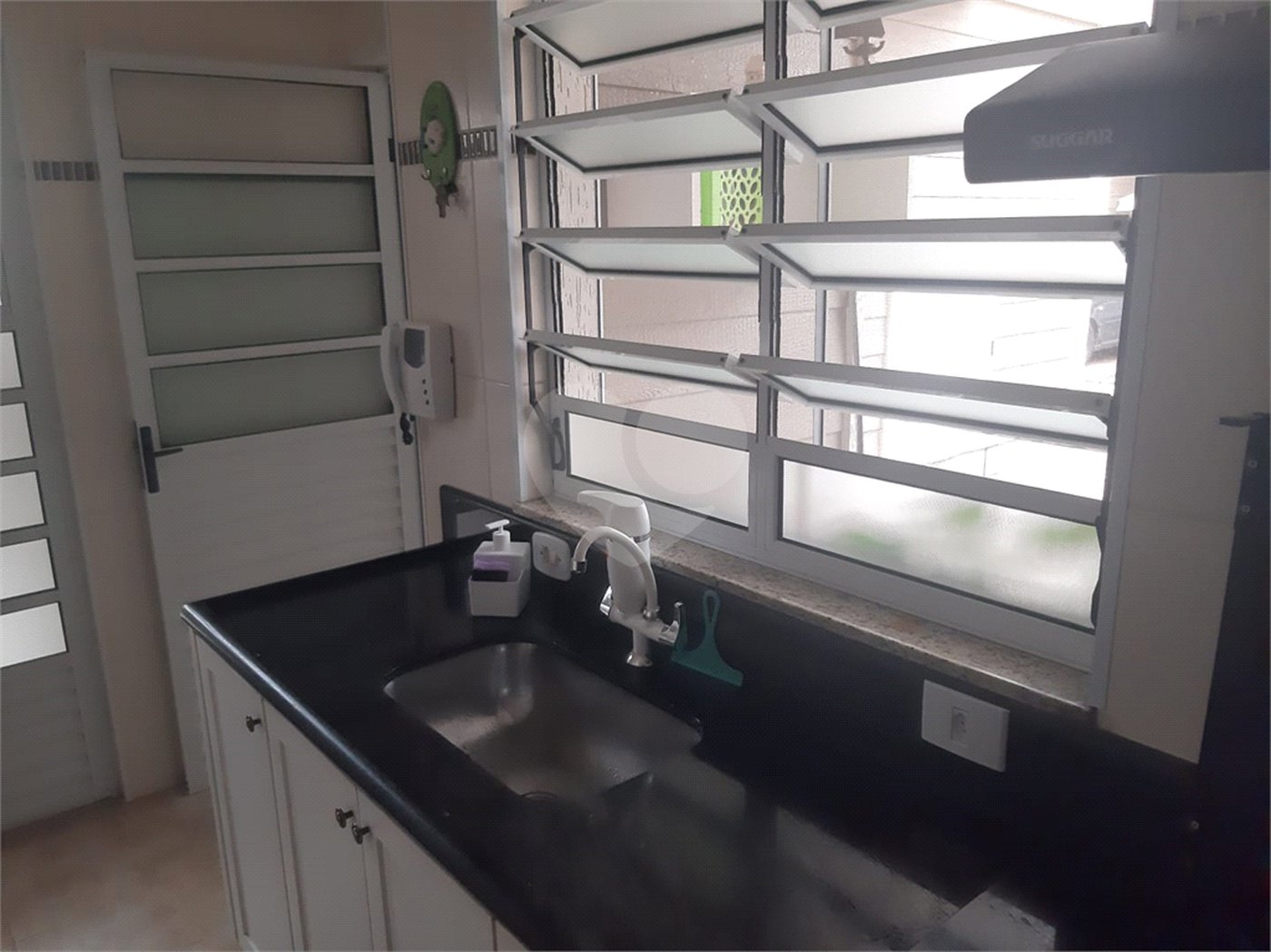 Casa à venda com 2 quartos, sendo 1 suíte, no condomínio Residencial Vila da Serra, São Paulo - SP