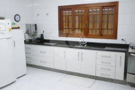 Sobrado à venda com 3 quartos, sendo 1 suíte, em Campo Grande, São Paulo, SP