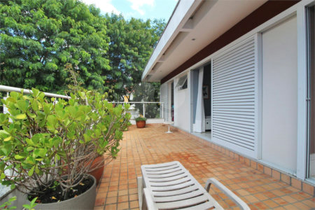 Casa à venda com 3 quartos, sendo 1 suíte, em Vila Mariana, São Paulo, SP