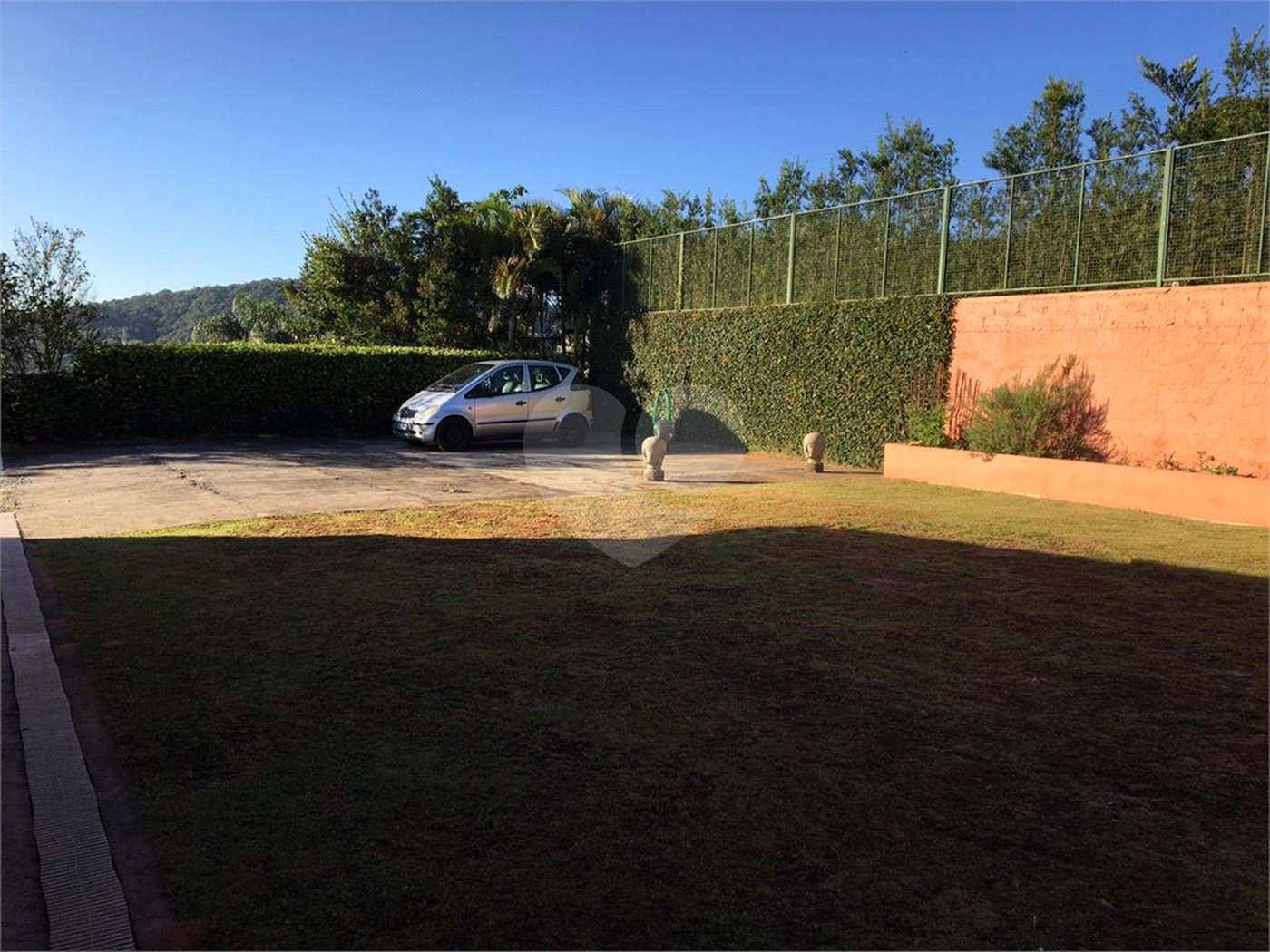 Casa à venda com 3 suítes no condomínio Suíça da Cantareira, Mairiporã - SP