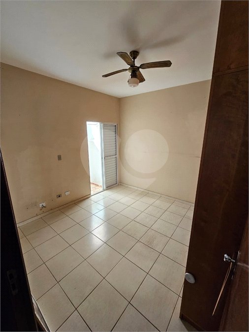 Casa à venda ou para alugar com 5 quartos, sendo 1 suíte, no Centro, Salto, SP