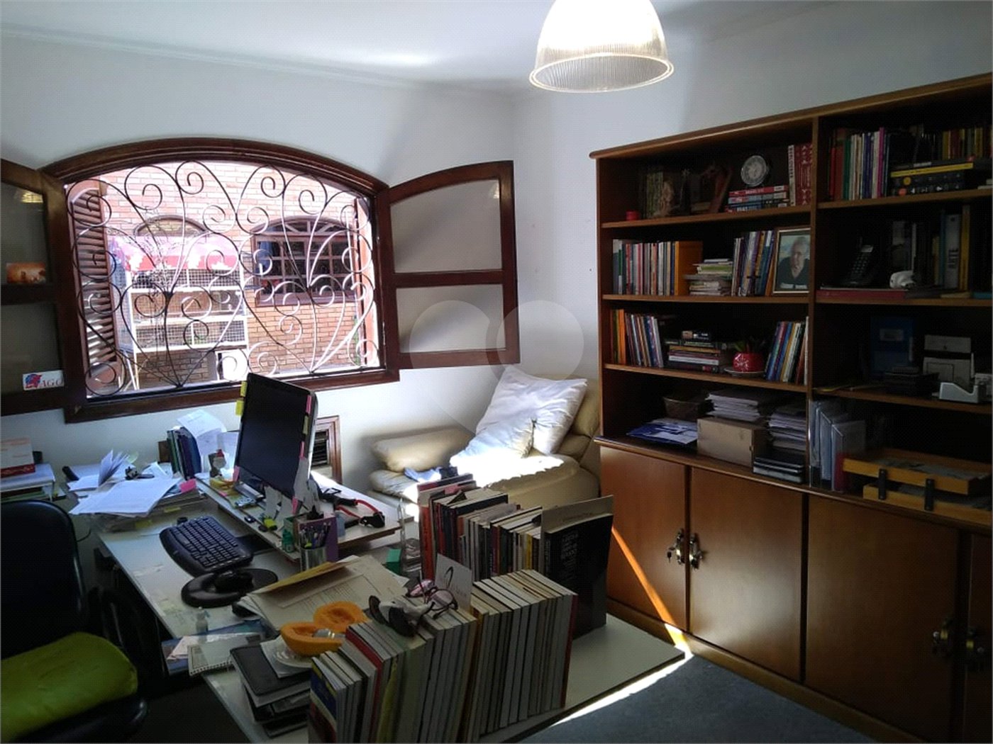 Casa à venda com 6 quartos, sendo 2 suítes,  em Jardim Leocádia, Sorocaba, SP