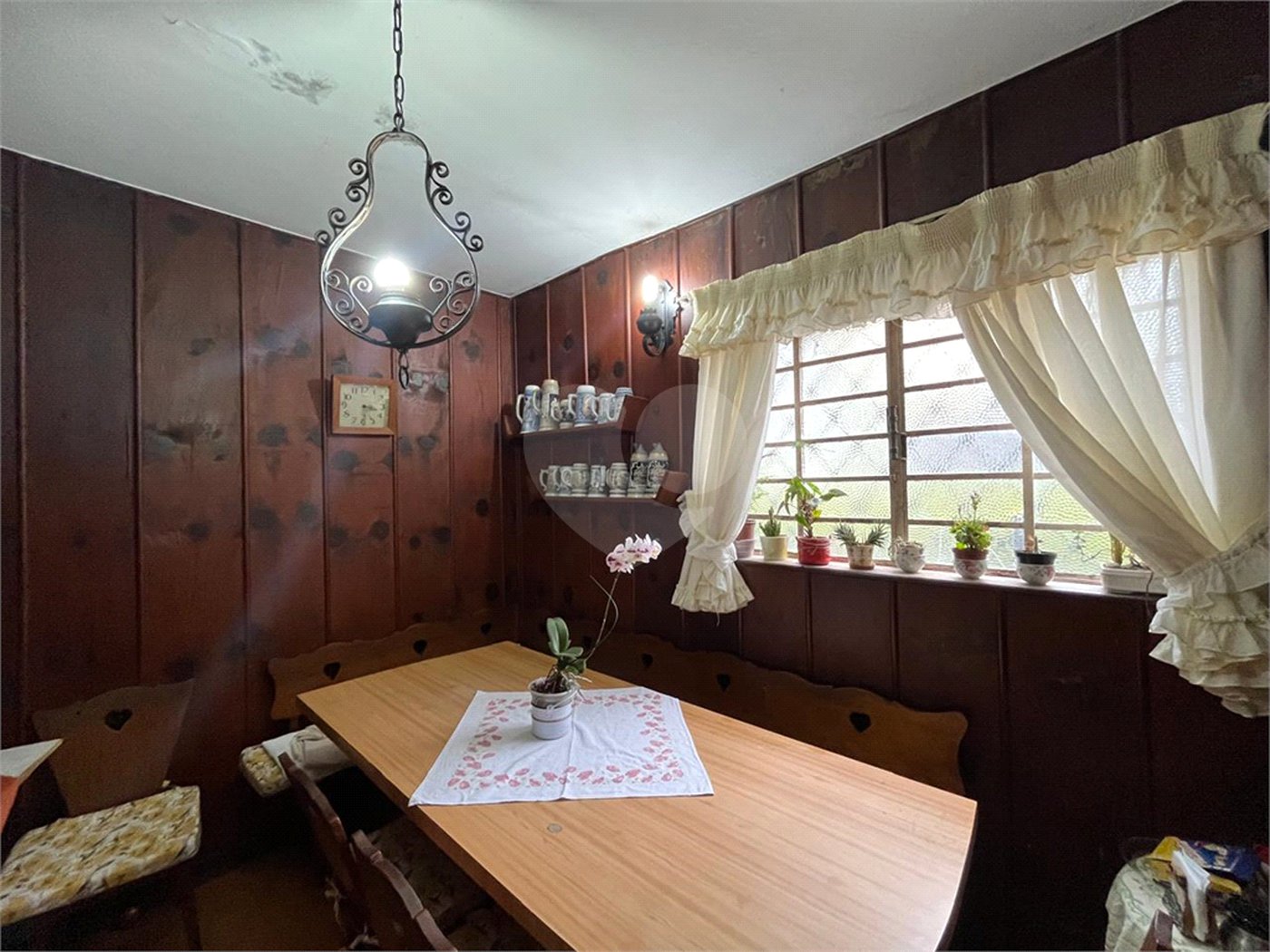 Sobrado à venda com 5 quartos, sendo 1 suíte, em Palmas do Tremembé, São Paulo, SP