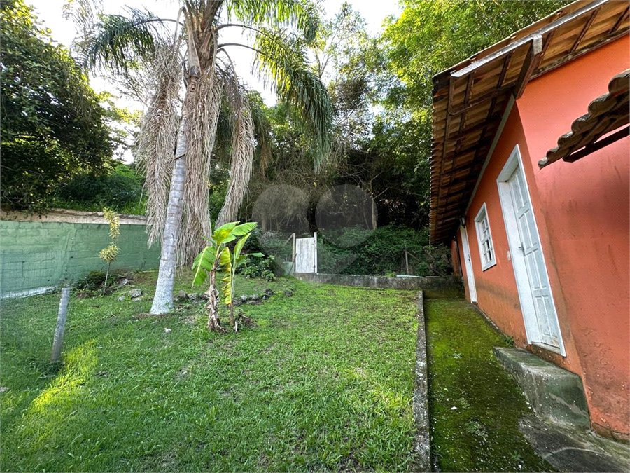 Casa em condomínio à venda com 3 quartos, sendo 2 suítes,  em Peró, Cabo Frio, RJ
