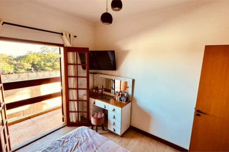 Sobrado à venda com 3 quartos, sendo 1 suíte, em Chácara Recanto Verde, Cotia, SP