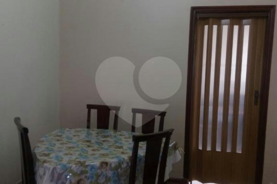 Casa à venda com 3 quartos em Carandiru, São Paulo, SP