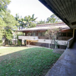 Casa à venda com 5 quartos, sendo 3 suítes, no condomínio Chácara Flora, São Paulo - SP