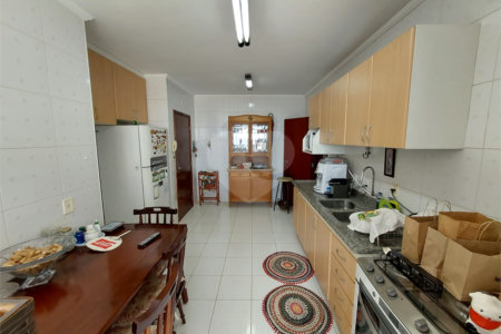 Apartamento com 3 suítes no centro de São Carlos
