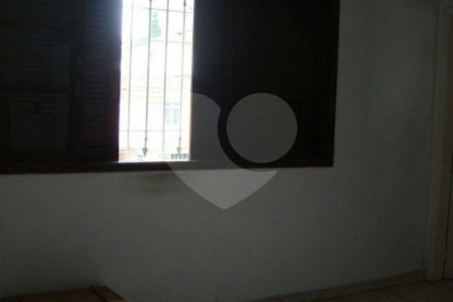 Sobrado à venda com 3 quartos, sendo 1 suíte,  em Parque Peruche, São Paulo, SP